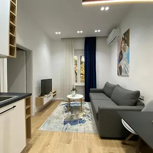 https://luxury-apartament-in-blloku-in-front-of-taiwan.hotels-in-tirana.com