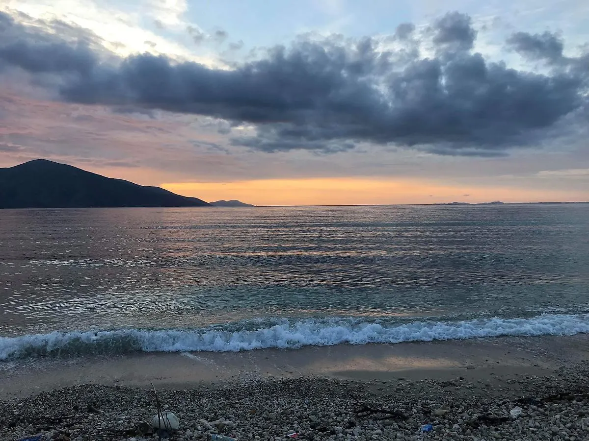 Karaburun Sunset Beach Orikum 0*,  Albánia